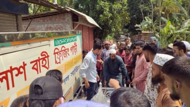 সদরঘাটে নিহত সোহেলের দাফন সম্পন্ন, বাবা বুড়িগঙ্গায় নিখোঁজ, স্ত্রী হাসপাতালে