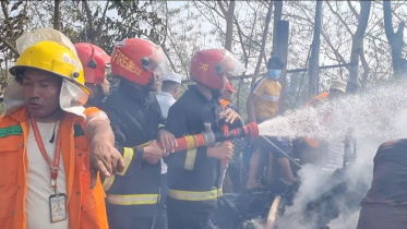 উখিয়ার রোহিঙ্গা ক্যাম্পে এনজিও অফিসে আগুন ক্ষয়ক্ষতি ৫০ লক্ষ টাকা