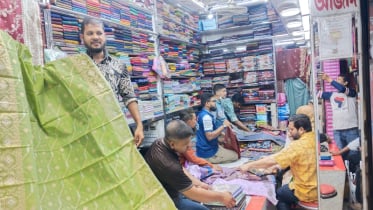 বেচা- কেনা জমজমাট হলেও বাড়তি দামে নাখুশ ক্রেতারা বেচা- কেনা জমজমাট হলেও বাড়তি দামে নাখুশ ক্রেতারা