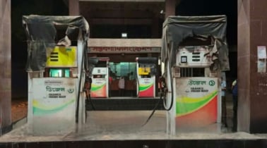 রাজবাড়ীতে পাম্পে তেল নিতে গিয়ে ট্রাকচাপায় নিহত ২ রাজবাড়ীতে পাম্পে তেল নিতে গিয়ে ট্রাকচাপায় নিহত ২