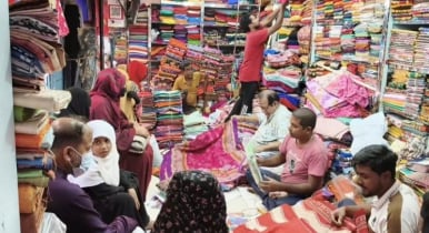 পিরোজপুরে শেষ সময়ে জমে উঠেছে ঈদের কেনাকাটা 