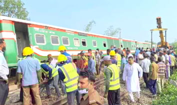 নীলসাগর এক্সপ্রেস লাইনচ্যুত-তদন্ত টিম গঠন