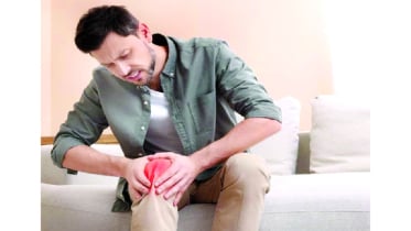 হাঁটু ব্যথায় নামাজে করণীয়