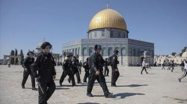 আল-আকসা বন্ধ করায় ইসরায়েলের বিরুদ্ধে হাত মেলালো ৮ মুসলিম দেশ