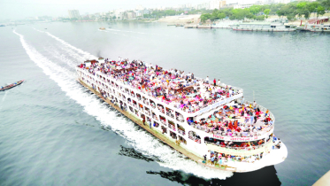 নাড়ির টানে প্রিয়জনের কাছে ফিরছে মানুষ