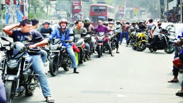 রাইড শেয়ারের বাইক দৈনিক পাবে পাঁচ লিটার তেল