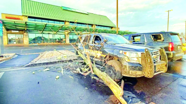 যুক্তরাষ্ট্রের মিশিগানে শক্তিশালী ঝড়ে নিহত ৪