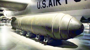 খোঁজ মিলছে না মার্কিন ৬ পরমাণু বোমার