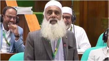 আপনার জন্ম ইউরোপে হলে তুলনা হতো পেলের সঙ্গে: স্পিকারকে এমপি মনিরুল