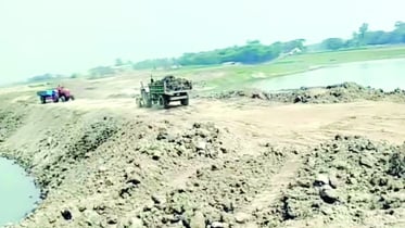 নির্ধারিত সময়ে শেষ হয়নি ফসলরক্ষা বাঁধ নির্মাণ