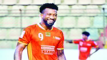 মিরাজের পাশে মুশতাক