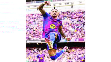 বিশ্বকাপ মাতানোর ইঙ্গিত রাফিনহার