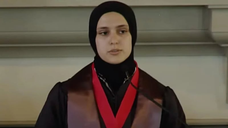 ট্রাম্পের ধর্মীয় কমিশন থেকে একমাত্র মুসলিম নারীর পদত্যাগ