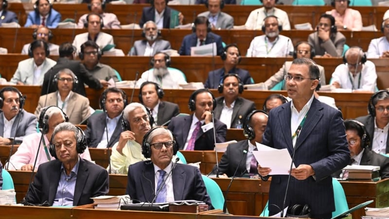 সংসদে প্রধানমন্ত্রীর সারিতে জায়গা পেলেন যারা