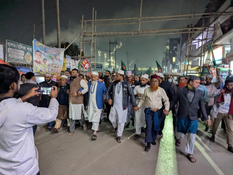 নরসিংদীতে জামায়াতের নির্বাচনী সভায় বিএনপির হামলা, আহত ৩০