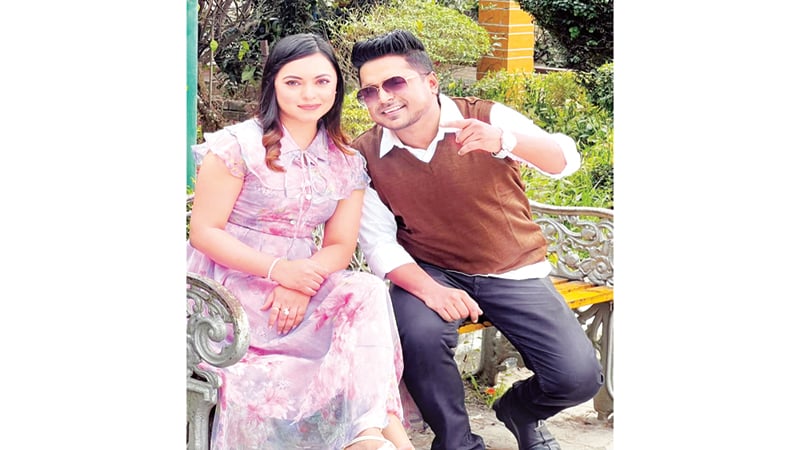 মিলন-রিমির ‘ট্যাক্সি ভাড়া’