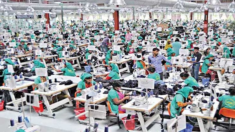 বহুমুখী চ্যালেঞ্জে তৈরি পোশাক খাত