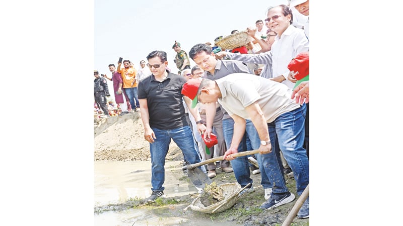 দেশের মানুষই সুন্দর আগামী গড়ে তুলবে