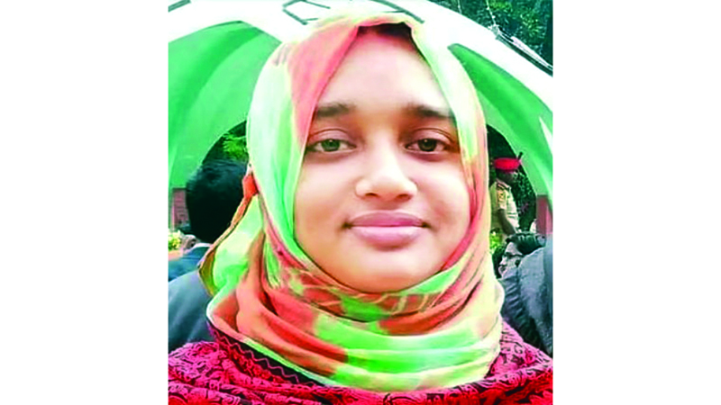 ছুরিকাঘাতে শিক্ষিকাকে হত্যার পর আত্মহত্যার চেষ্টা কর্মচারীর