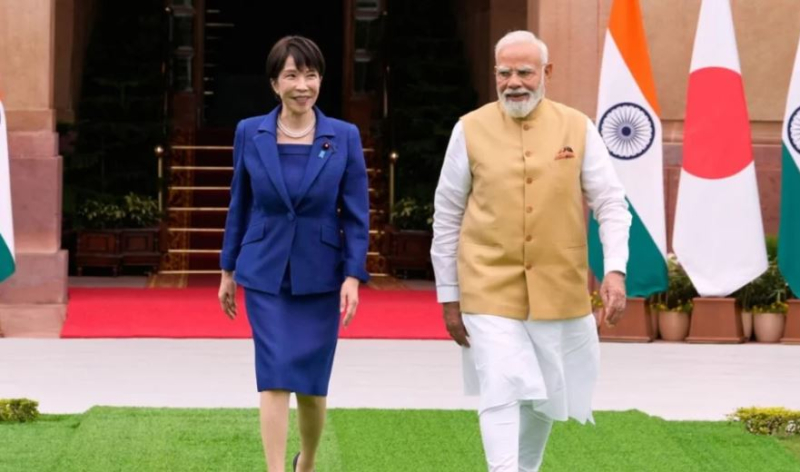 জাপানের প্রধানমন্ত্রীকে ‘ছোট বোন’ বলে সম্বোধন মোদির