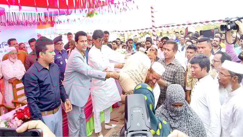‘কৃষকদের উৎপাদিত ফসলের নিরাপত্তা নিশ্চিতে কাজ করছে সরকার’