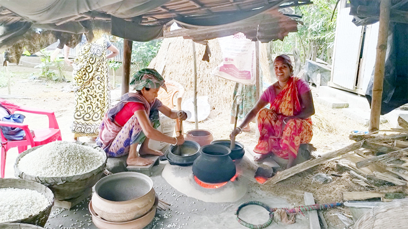 রমজানে নারান্দিয়ার হাতেভাজা মুড়ির চাহিদা দেশজুড়ে