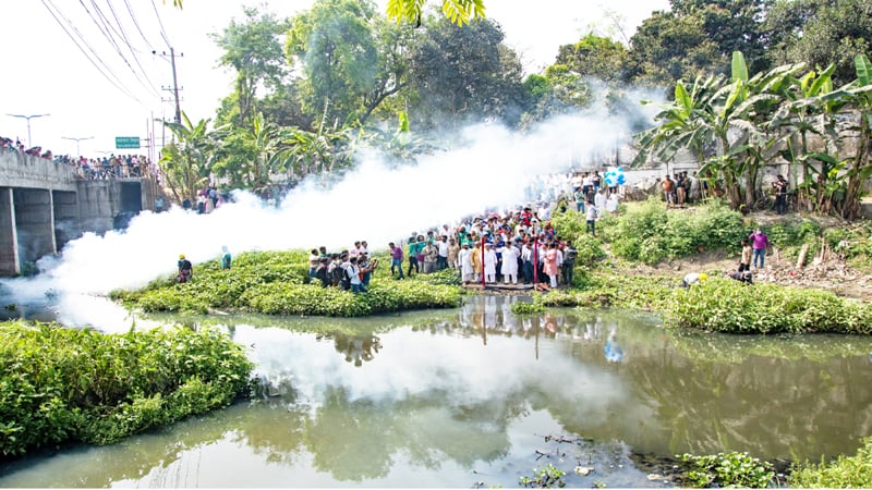 বিভিন্ন স্থানে ডেঙ্গু প্রতিরোধে পরিষ্কার-পরিচ্ছন্নতা অভিযান