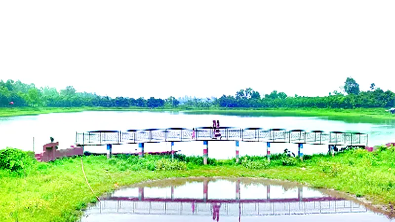 রাণীশংকৈল : হাজার বছরের পুরনো ঐতিহ্যবাহী রামরায় দীঘি 