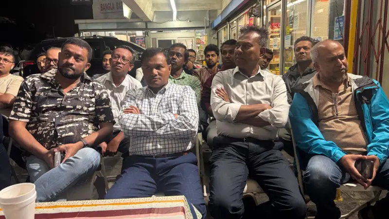 ছবি: প্রতিবাদ সভায় অংশ নেওয়া  যুক্তরাষ্ট্রের ক্যালিফোর্নিয়া শাখা বিএনপির নেতাকর্মীরা