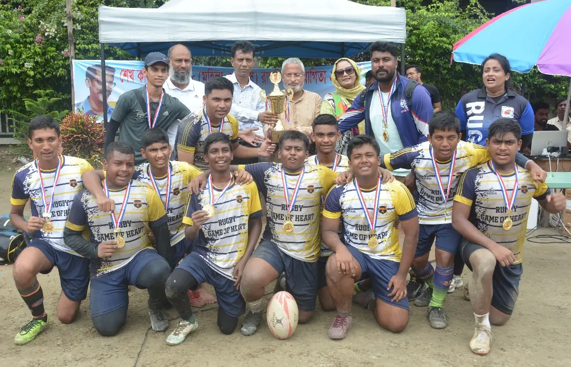 বালক বিভাগে অনায়াসেই চ্যাম্পিয়ন হয় এসআর রাগবি ক্লাব